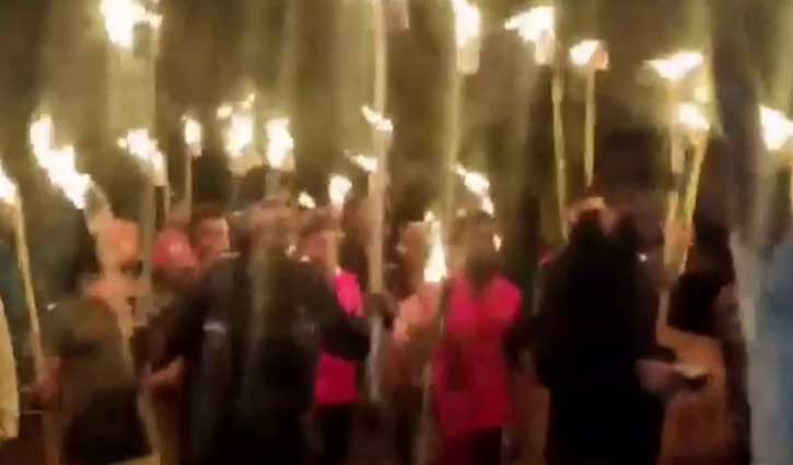 উত্তপ্ত টুঙ্গিপাড়া: আওয়ামী লীগের মশাল মিছিলের প্রতিবাদে বিএনপির বিক্ষোভ